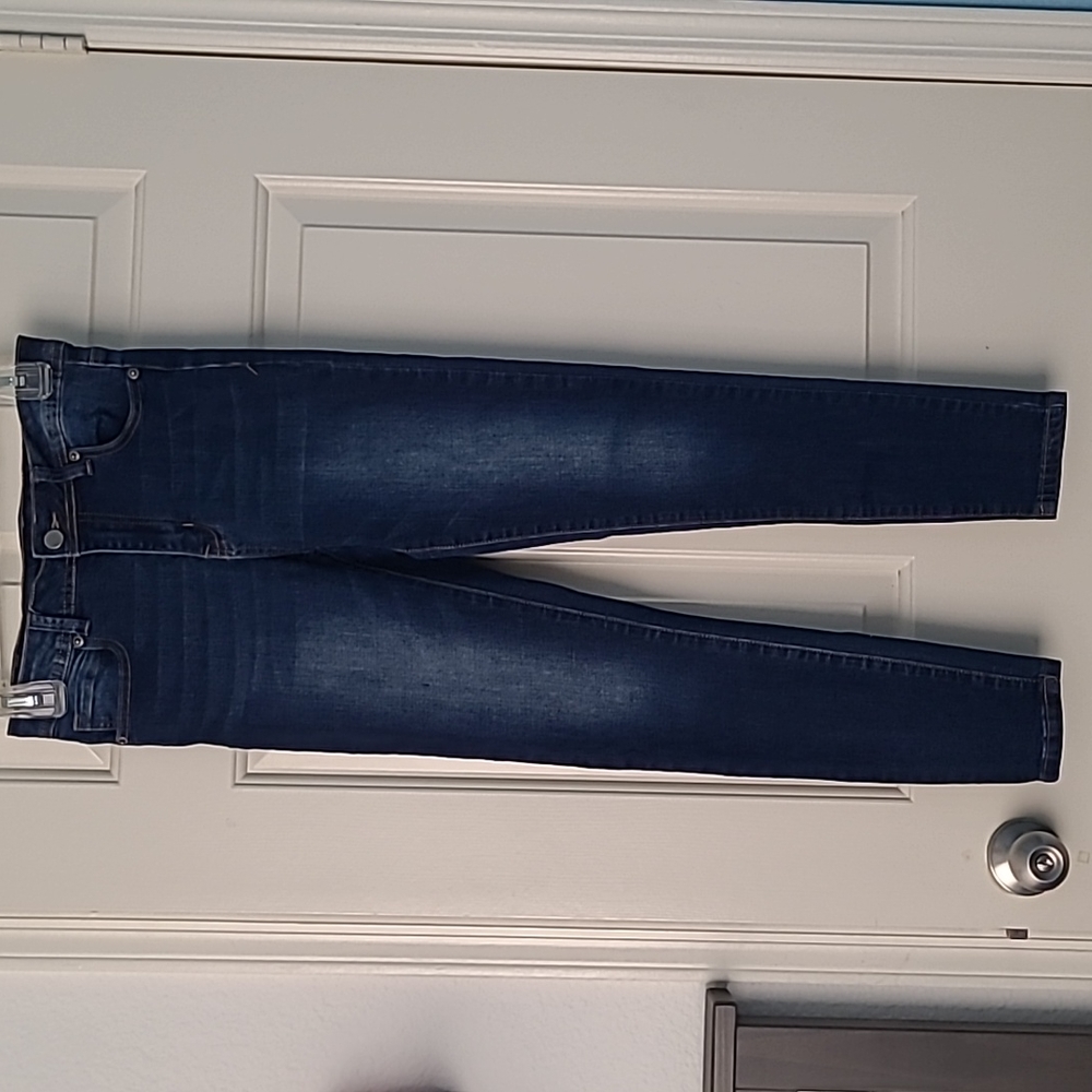Dark blue pants